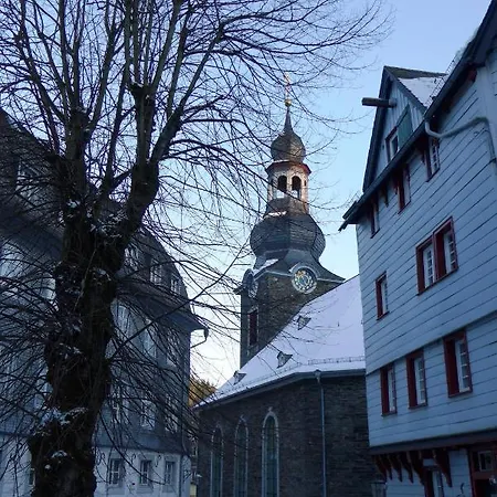 Naehkiste * Monschau