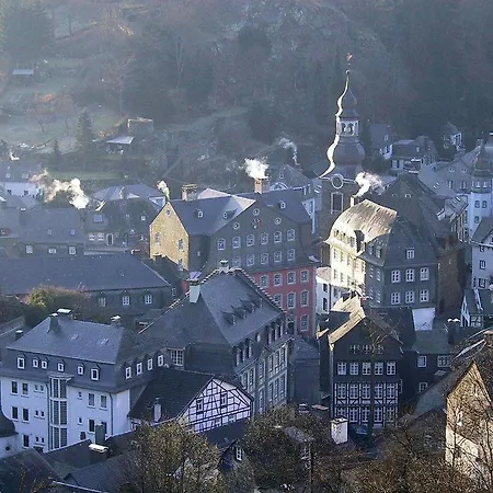 Naehkiste * Monschau